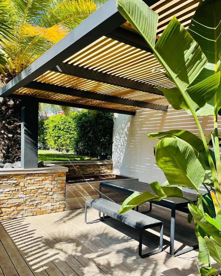 Pergola moderne sur mesure bois et acier