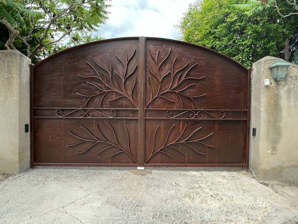 portail sur mesure acier ventabren