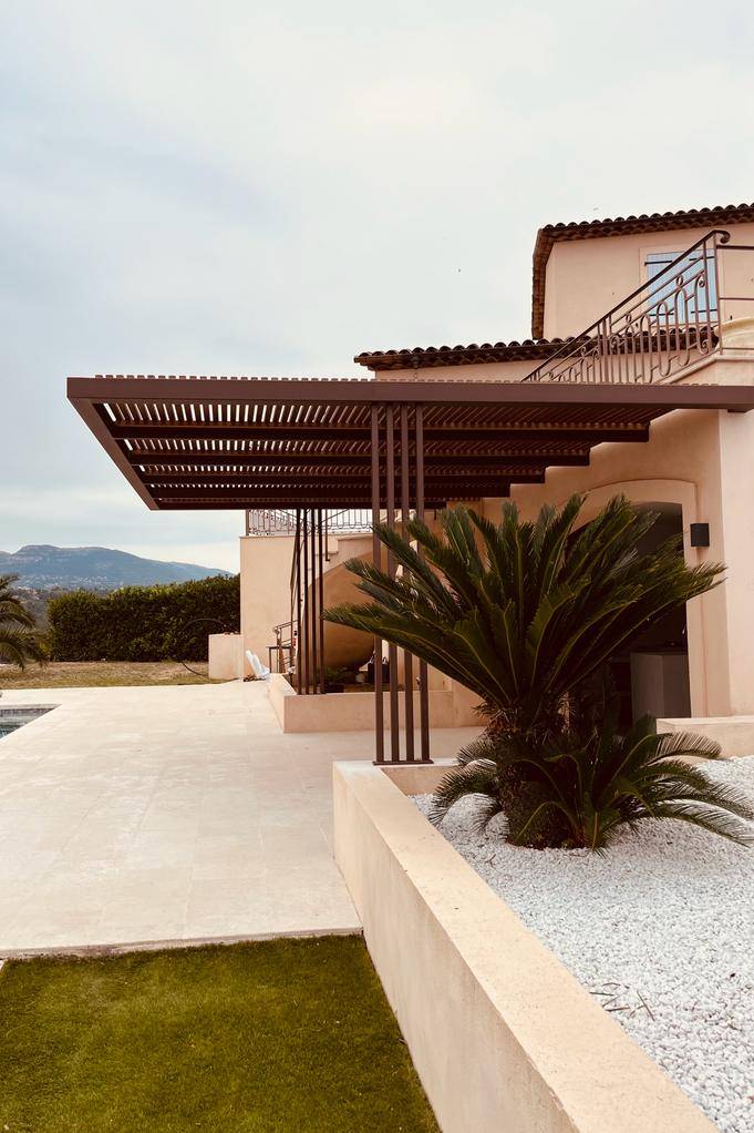 pergola sur mesure bois et acier cagnes sur mer