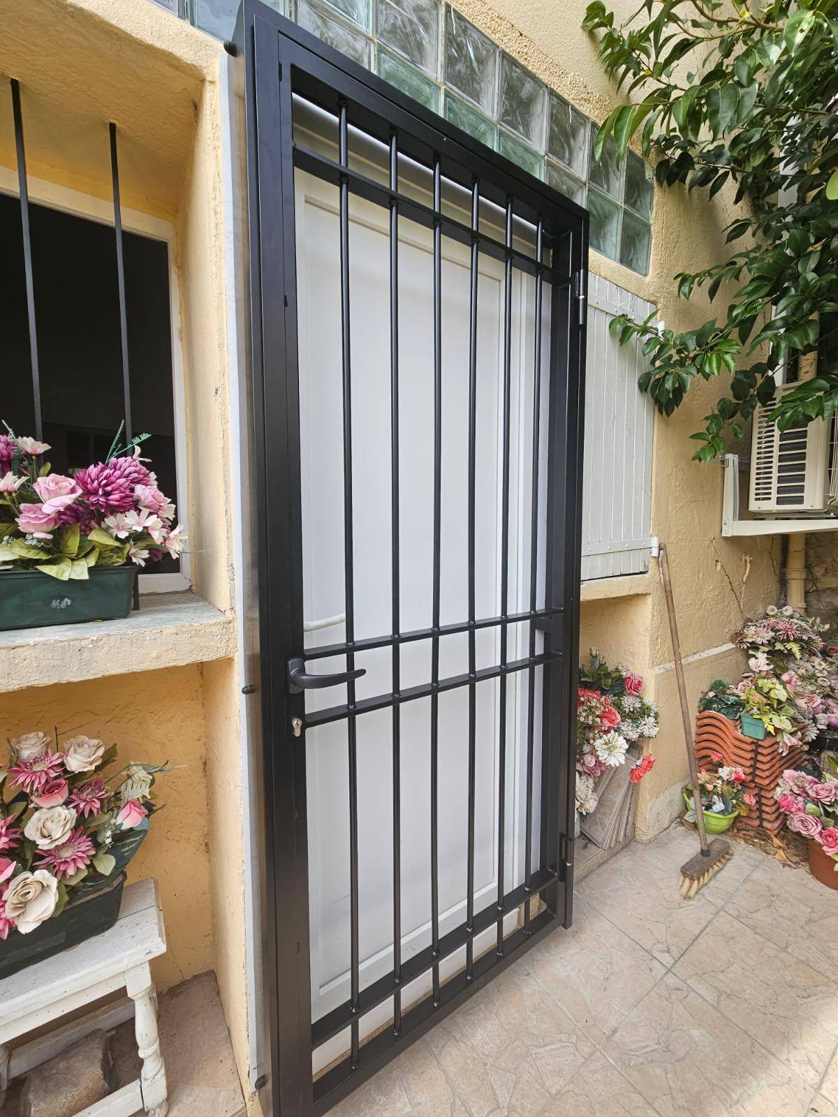 porte de sécurité en acier sur mesure à Carry le Rouet