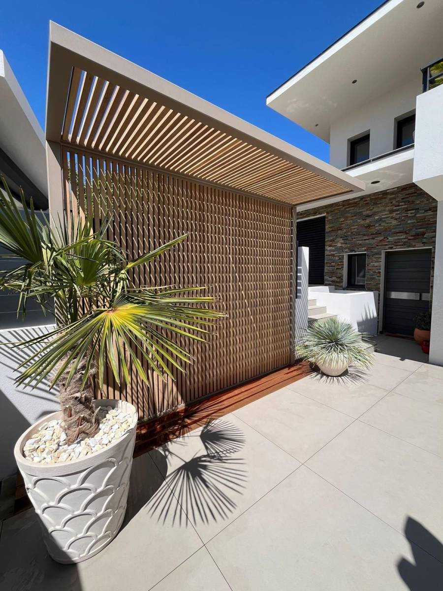 brise vue bois et métal Ventabren