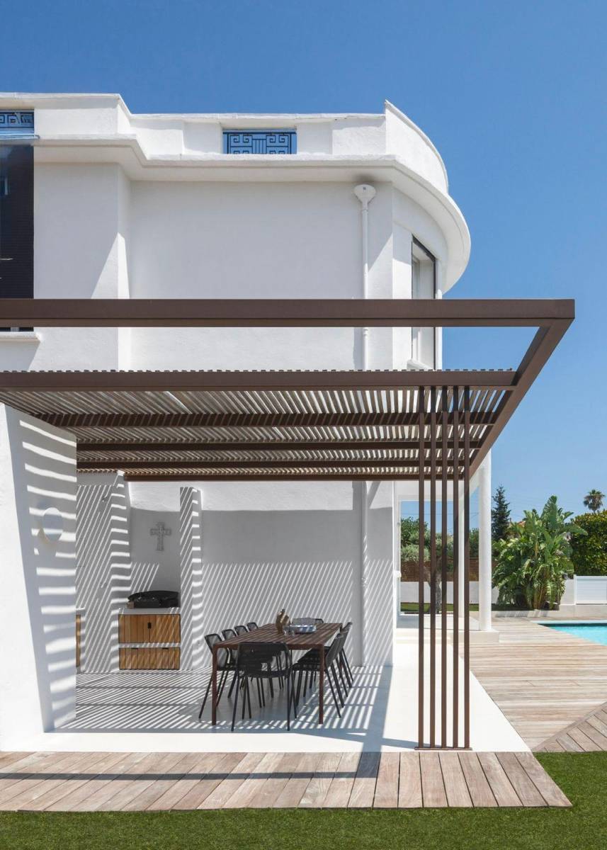 pergola design bois et acier haut de gamme Cannes Alpes Maritimes
